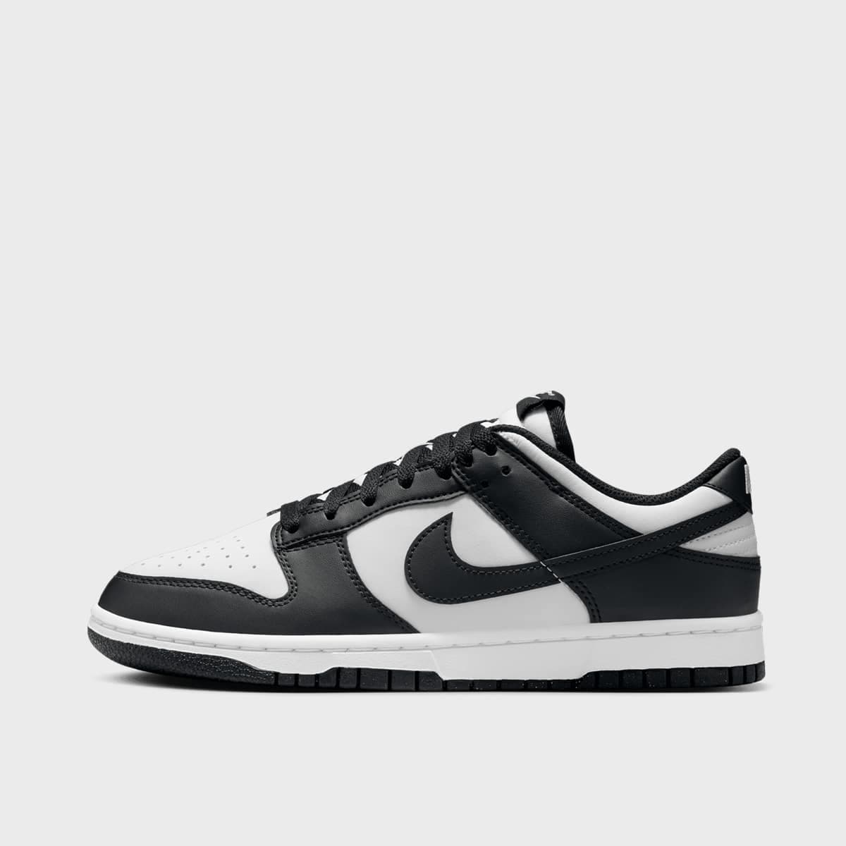 WMNS Dunk Low Panda Next Nature