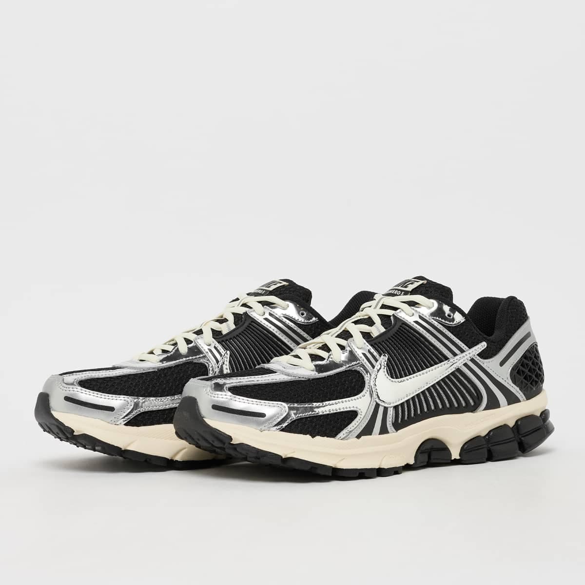 Zoom Vomero 5 black/chrome-metallic silver