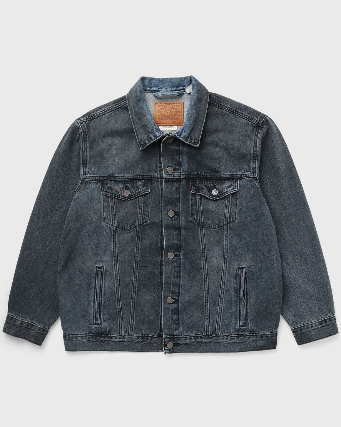 RELAXED FIT TRUCKER